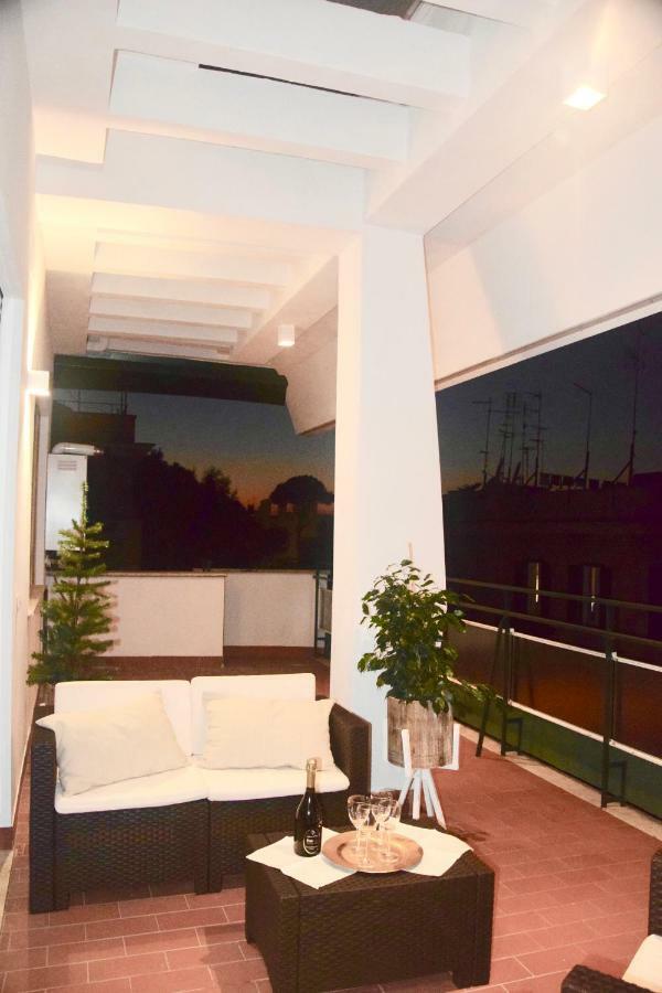 Terrazza San Giovanni Apartment روما المظهر الخارجي الصورة