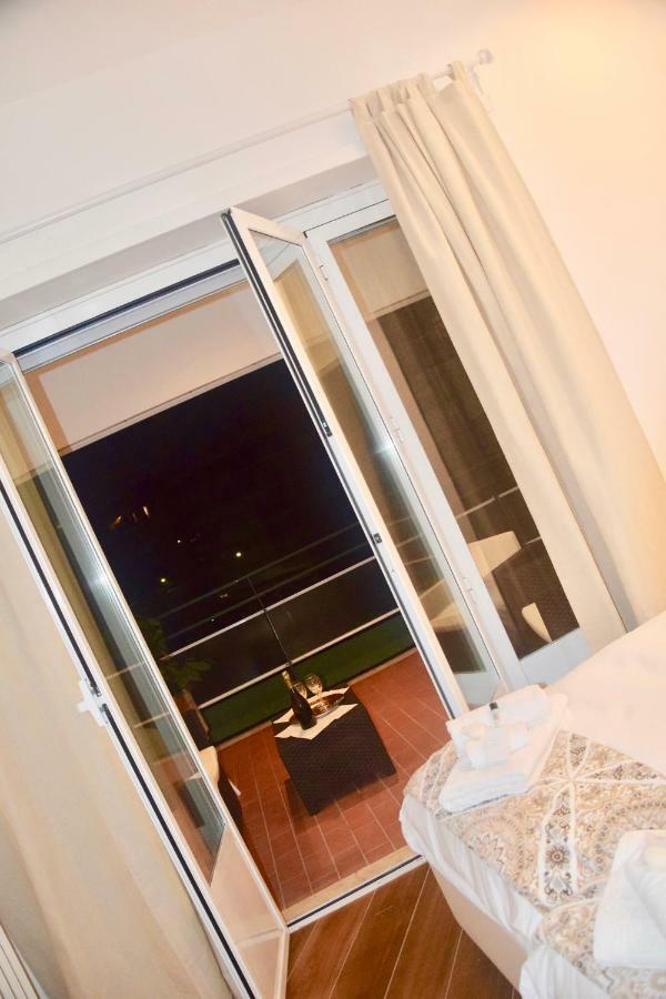 Terrazza San Giovanni Apartment روما المظهر الخارجي الصورة